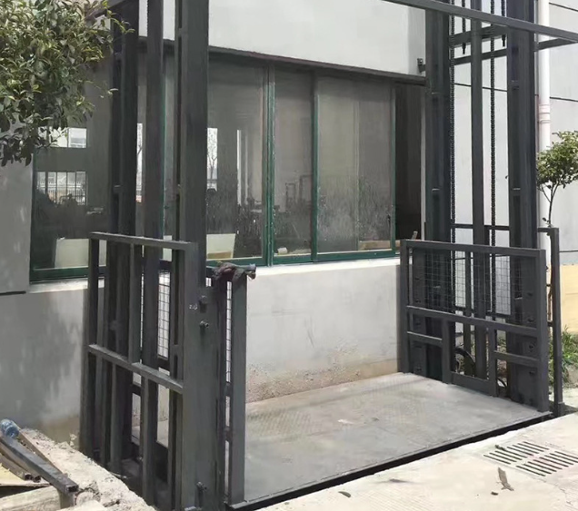 梅列导轨式施工升降机助力民生工程提速增效